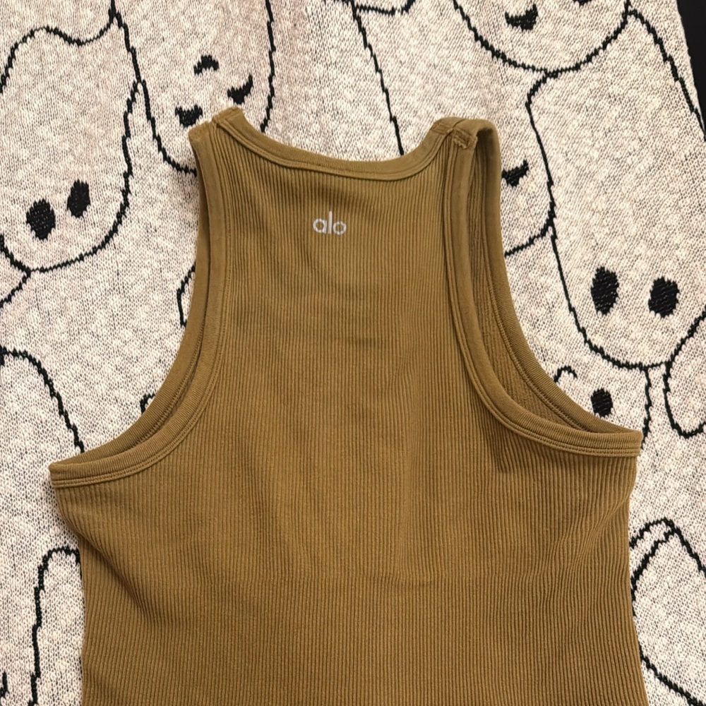 ALO Yoga Khaki Ribbed Tank Top - Picture 1 of 1